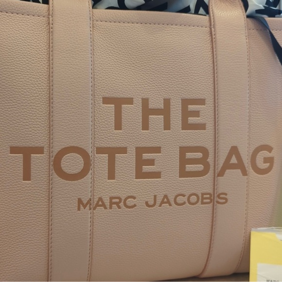 🤍New Large “The Tote Bag” by Marc Jacobs Rose Tote (Sold Out) - Picture 3 of 16